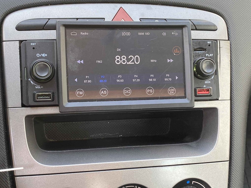 Peugeot 308 1.4i 