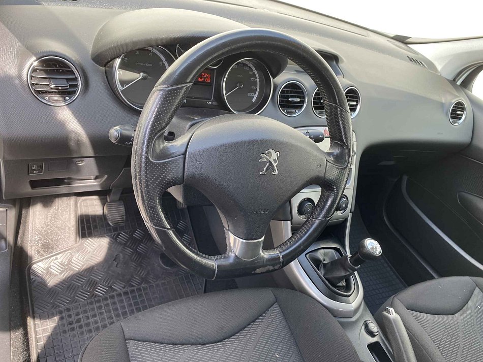 Peugeot 308 1.4i 