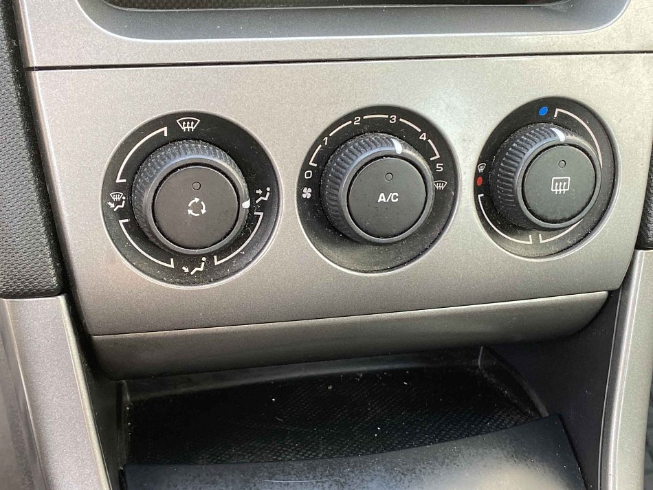Peugeot 308 1.4i 