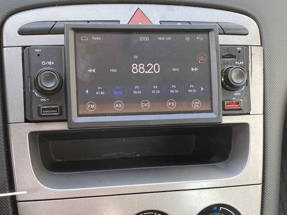 Peugeot 308 1.4i 