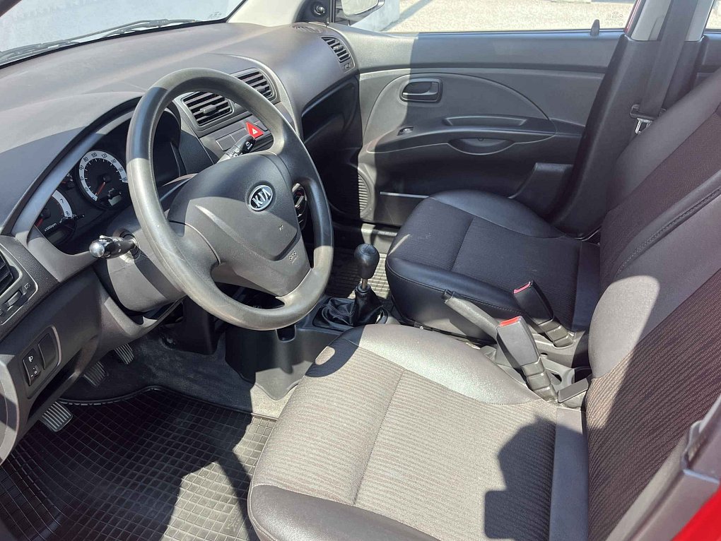 Kia Picanto 1.0i 