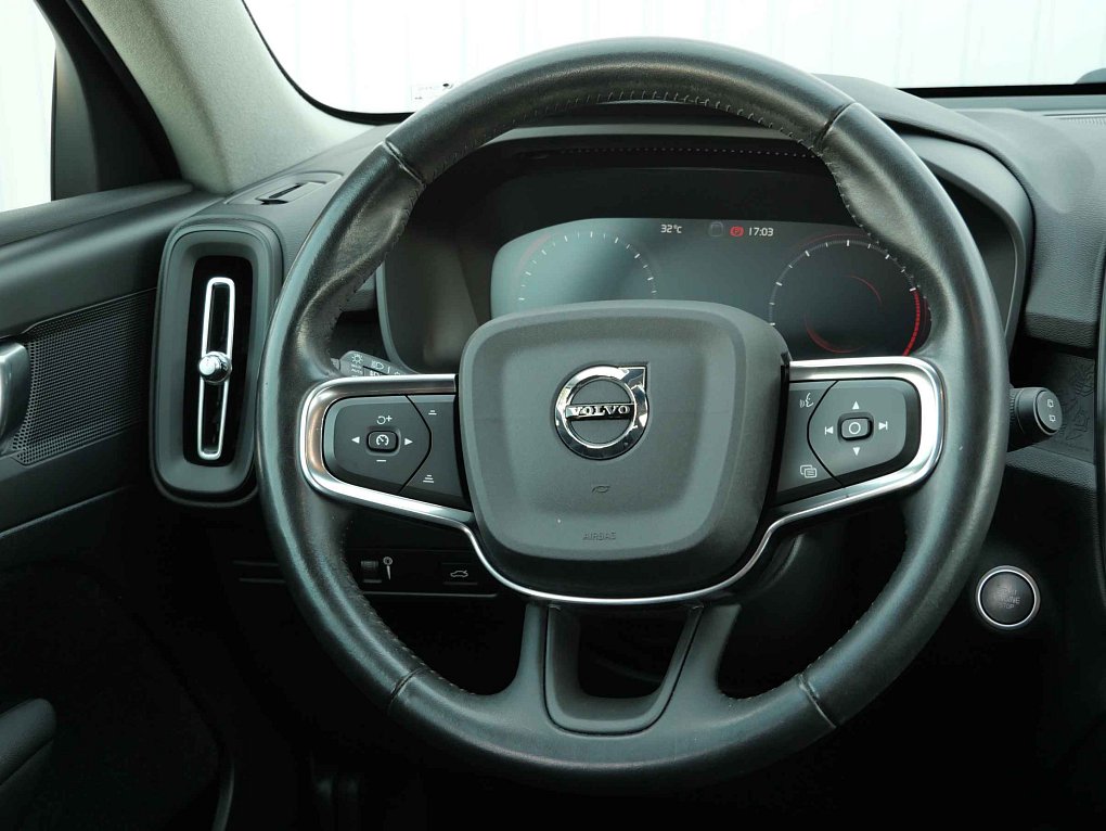 Volvo XC40 1.5T Momentum