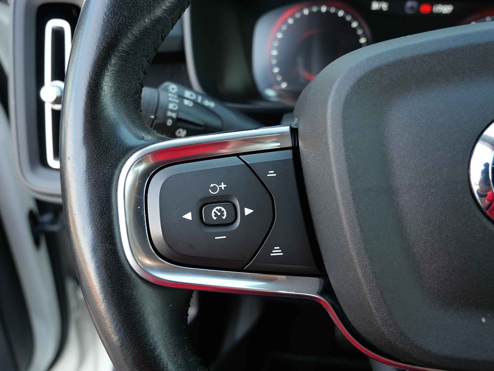 Volvo XC40 1.5T Momentum