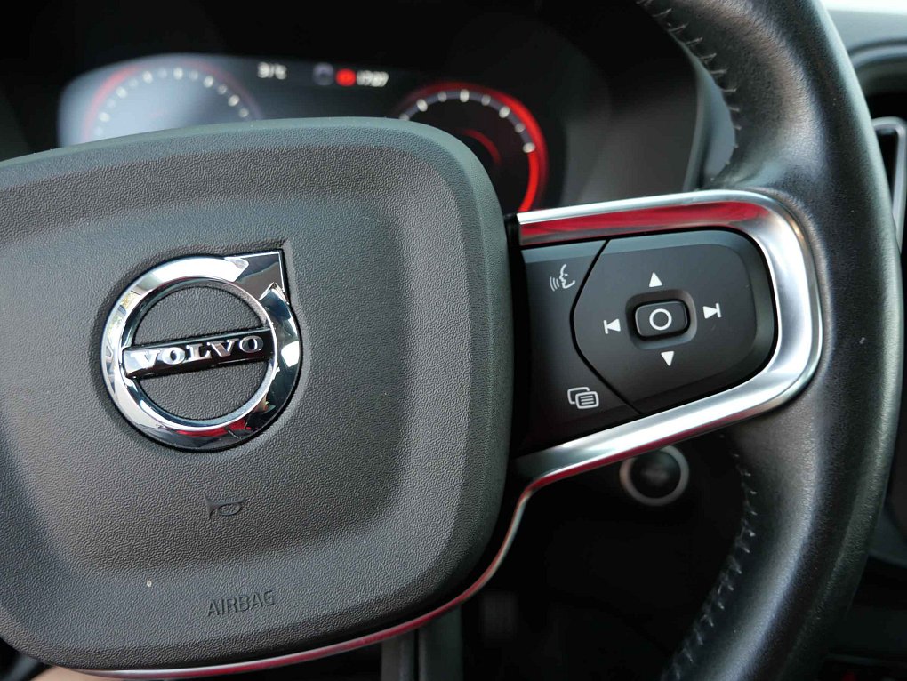 Volvo XC40 1.5T Momentum