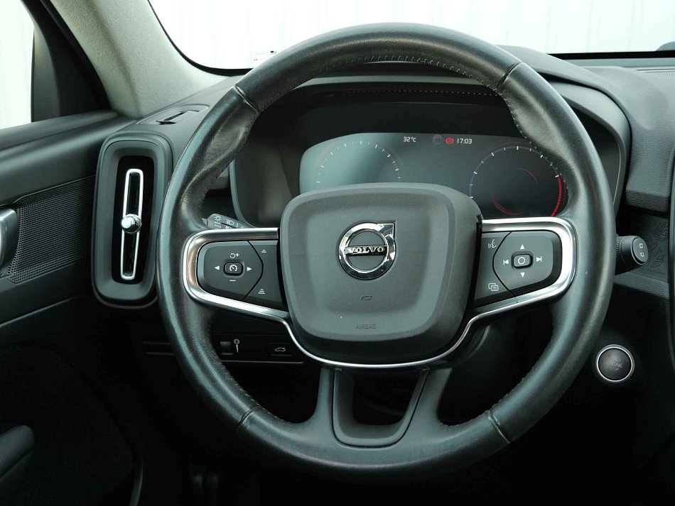 Volvo XC40 1.5T Momentum