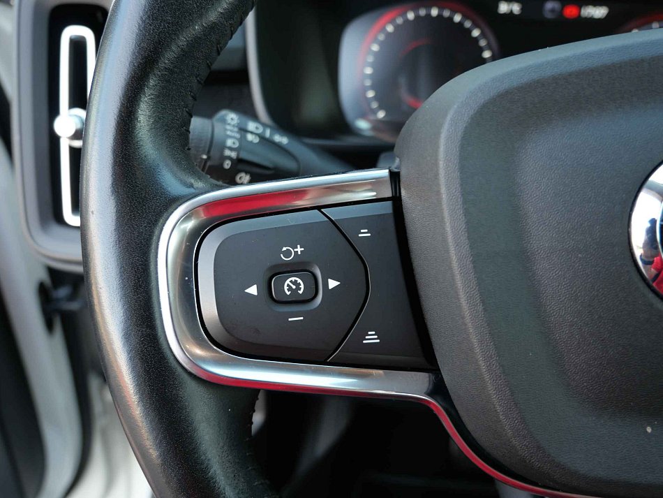 Volvo XC40 1.5T Momentum