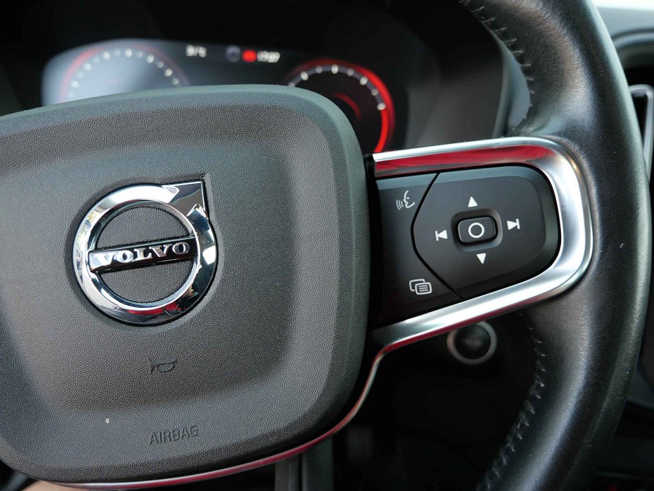 Volvo XC40 1.5T Momentum