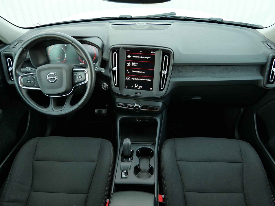 Volvo XC40 1.5T Momentum