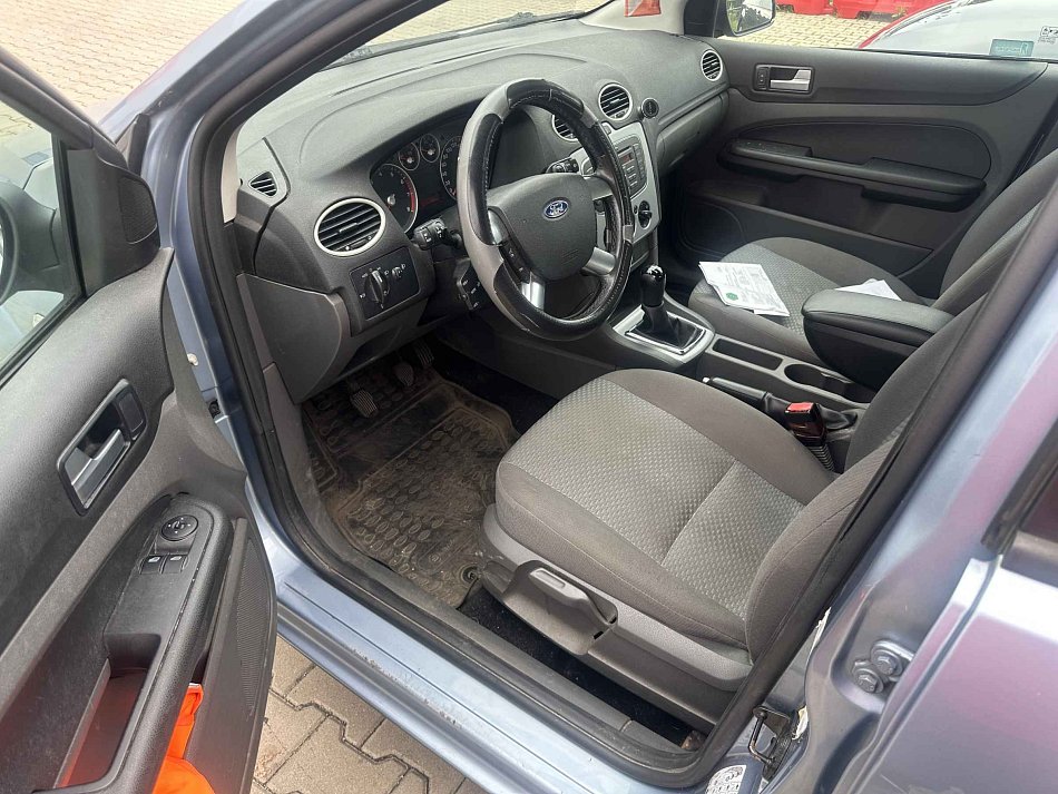 Ford Focus 1.6i 