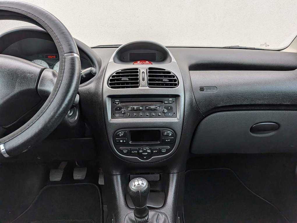 Peugeot 206 1.4i 