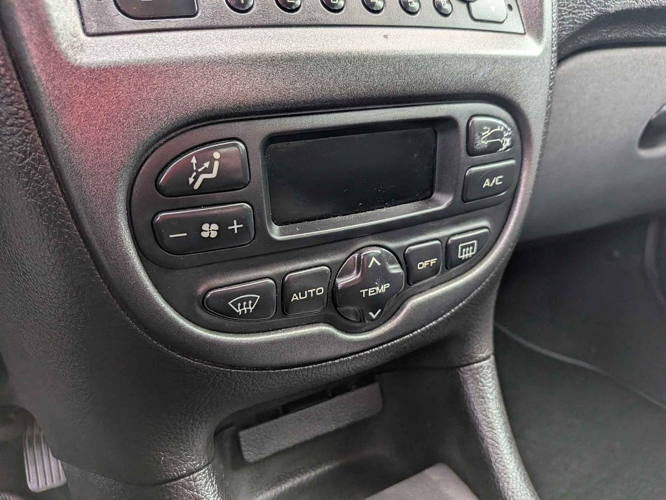 Peugeot 206 1.4i 