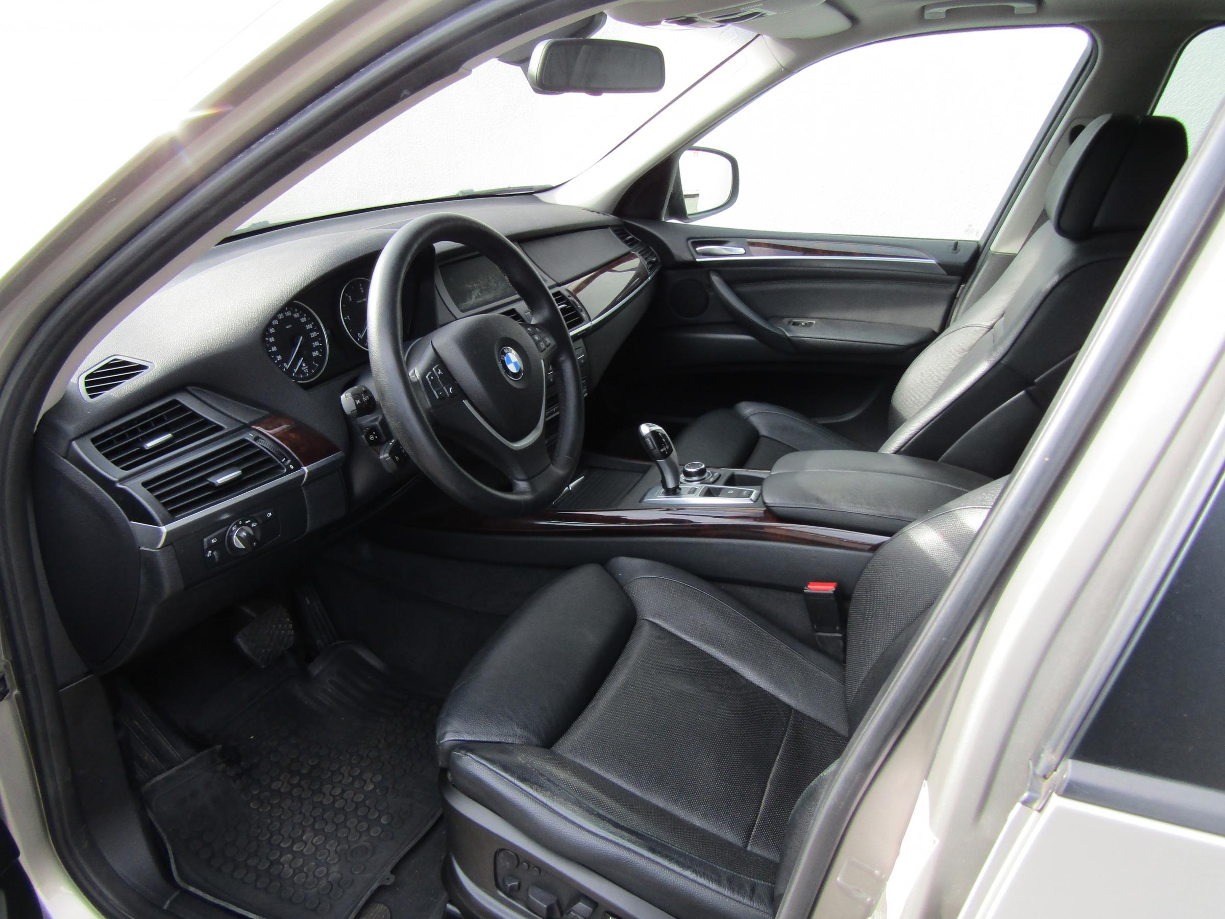 BMW X5, 2010 - pohled č. 13