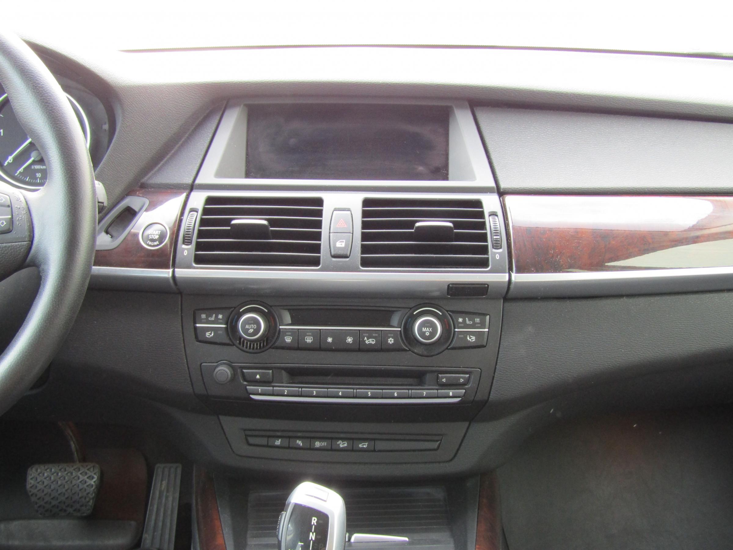 BMW X5, 2010 - pohled č. 18