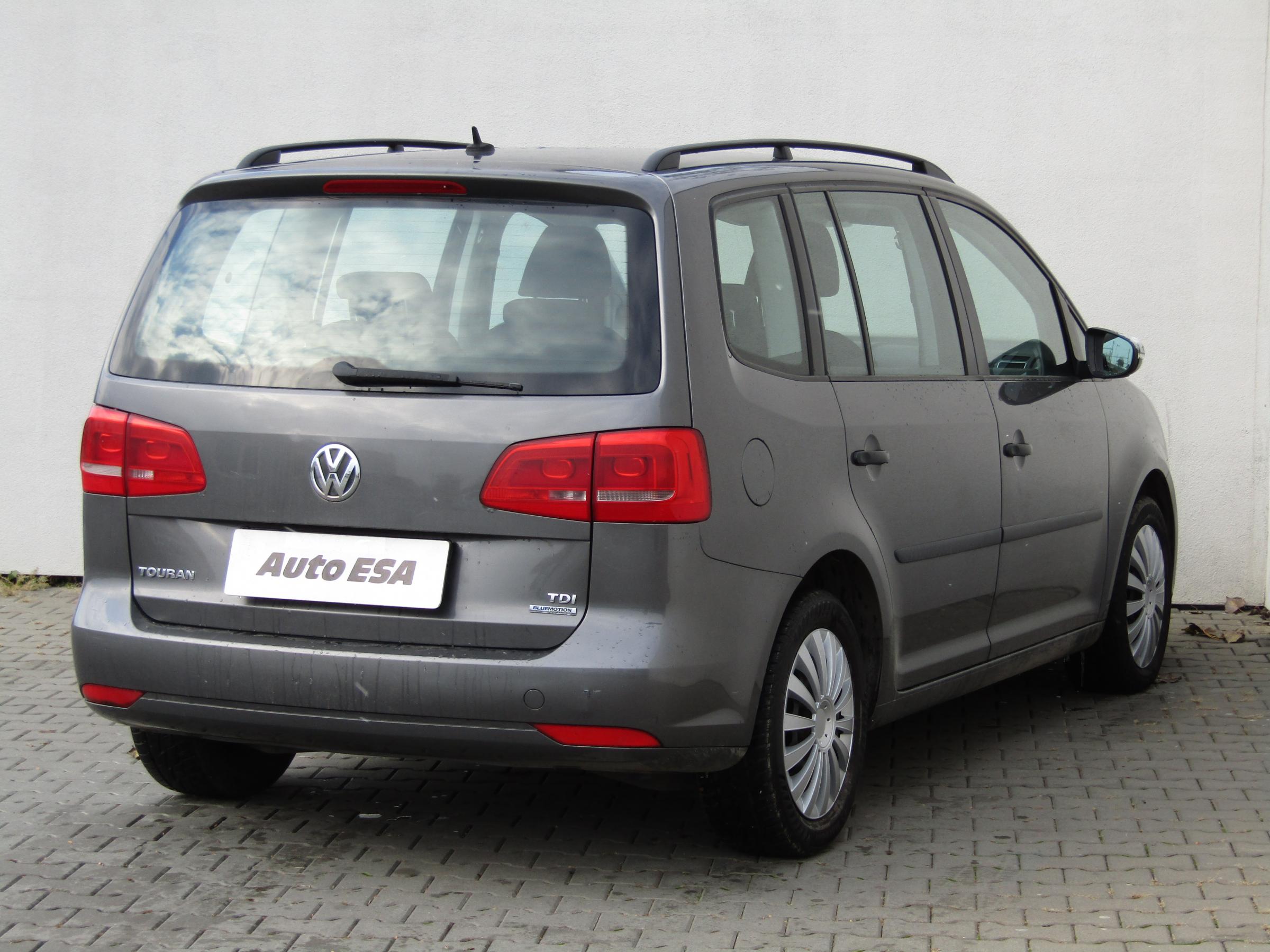 Volkswagen Touran, 2012 - pohled č. 5