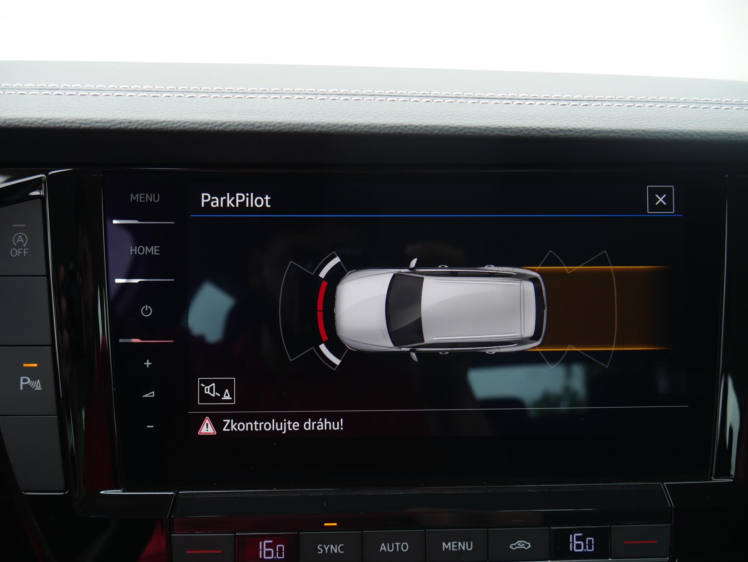 Volkswagen Touareg, 2019 - pohled č. 12