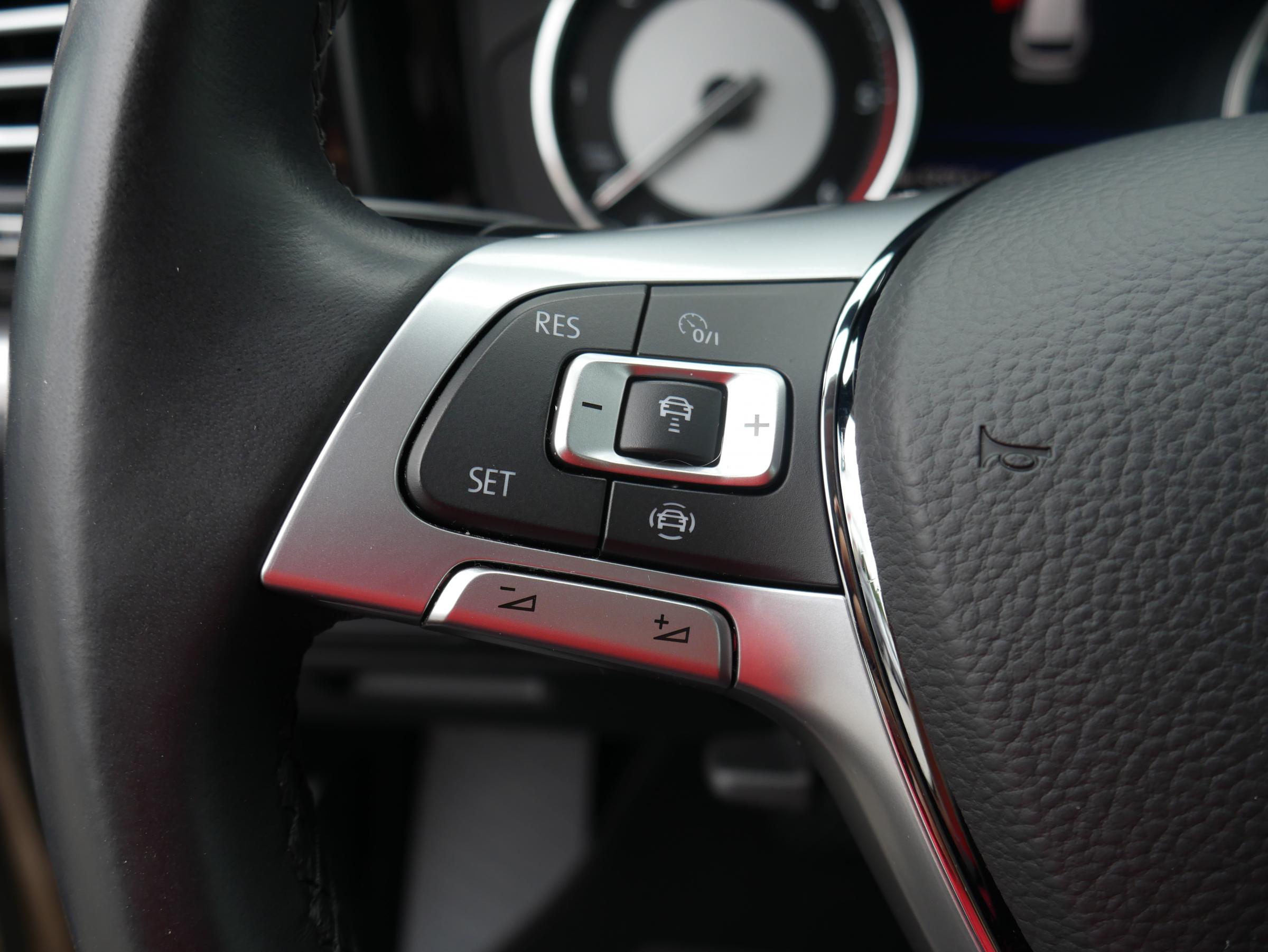 Volkswagen Touareg, 2019 - pohled č. 15