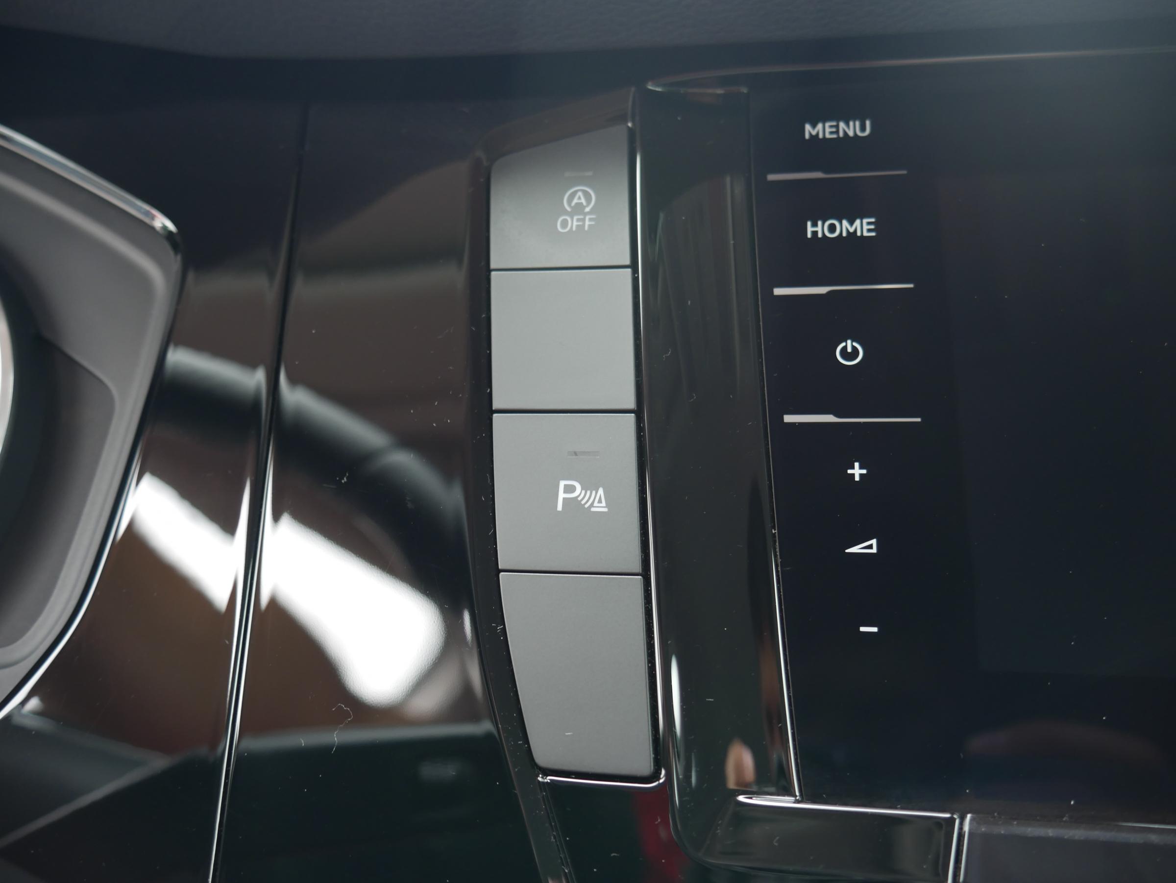 Volkswagen Touareg, 2019 - pohled č. 19