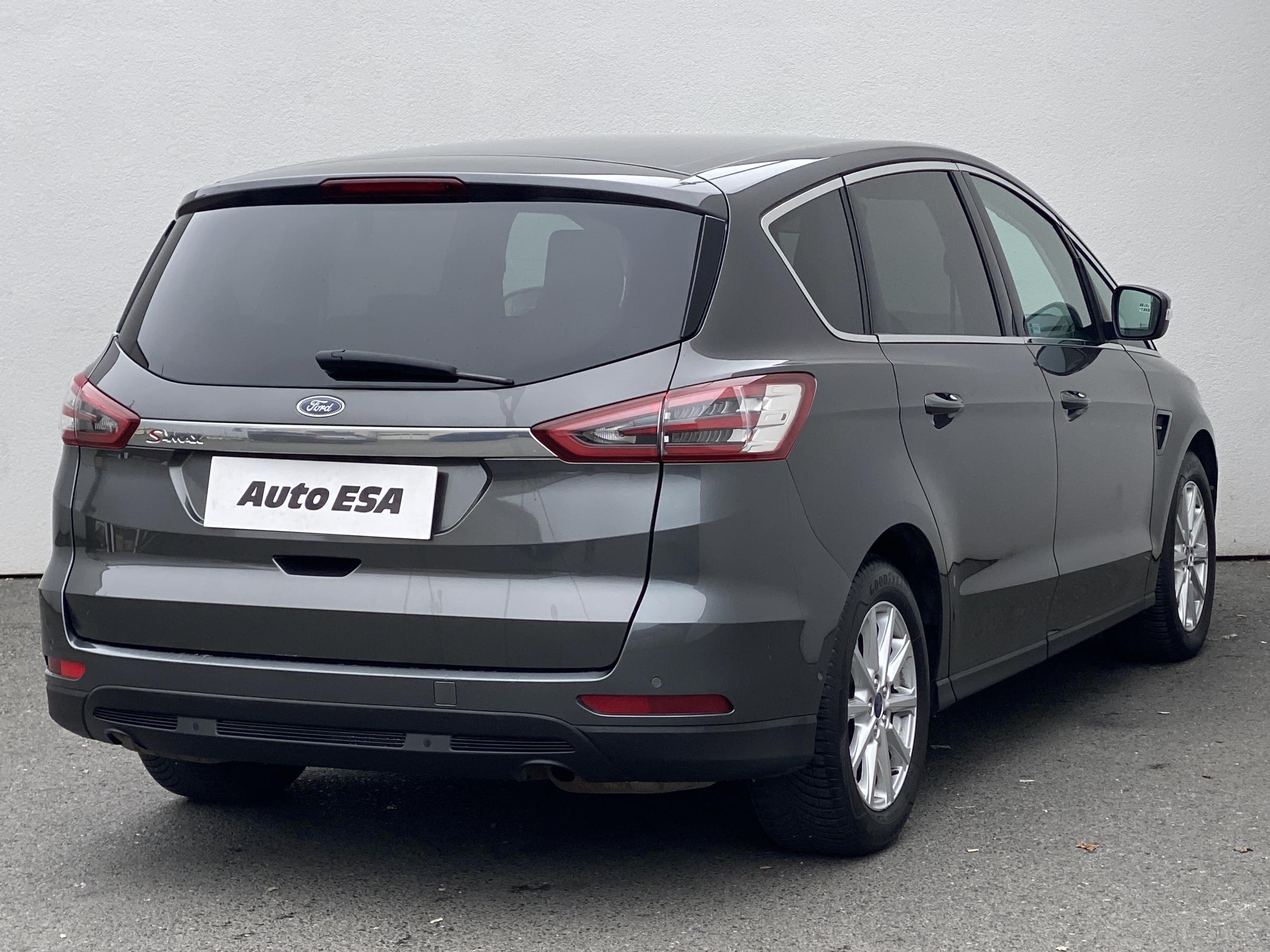 Ford S-MAX, 2015 - pohled č. 4