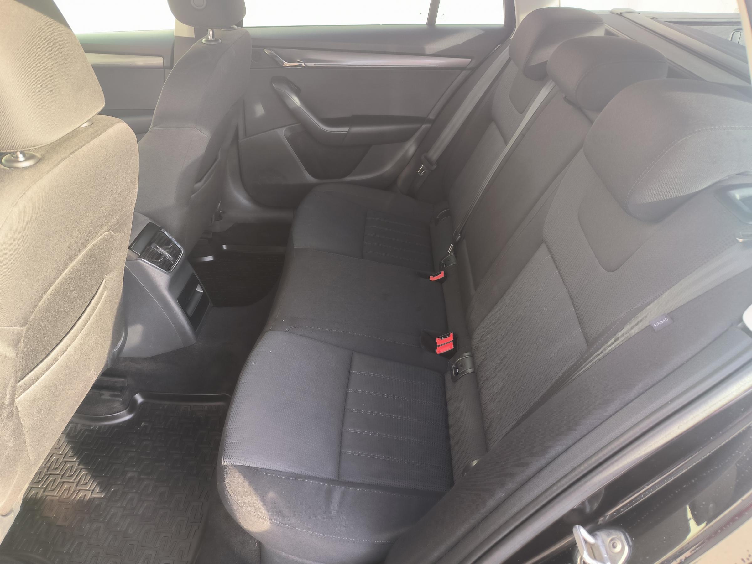 Škoda Octavia III, 2019 - pohled č. 10