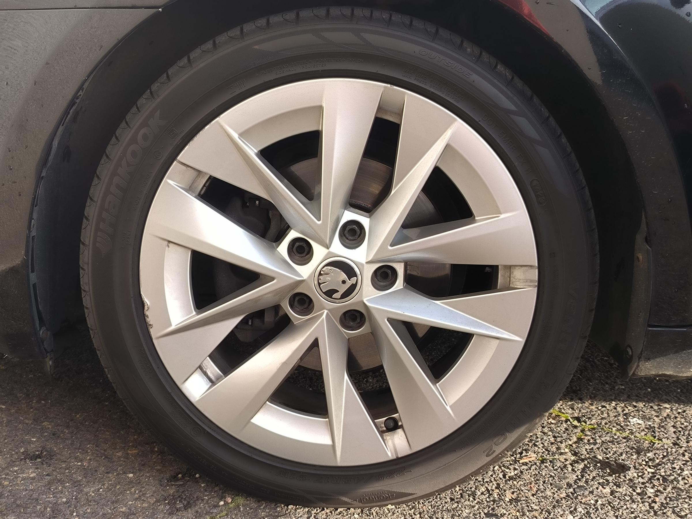 Škoda Octavia III, 2019 - pohled č. 19