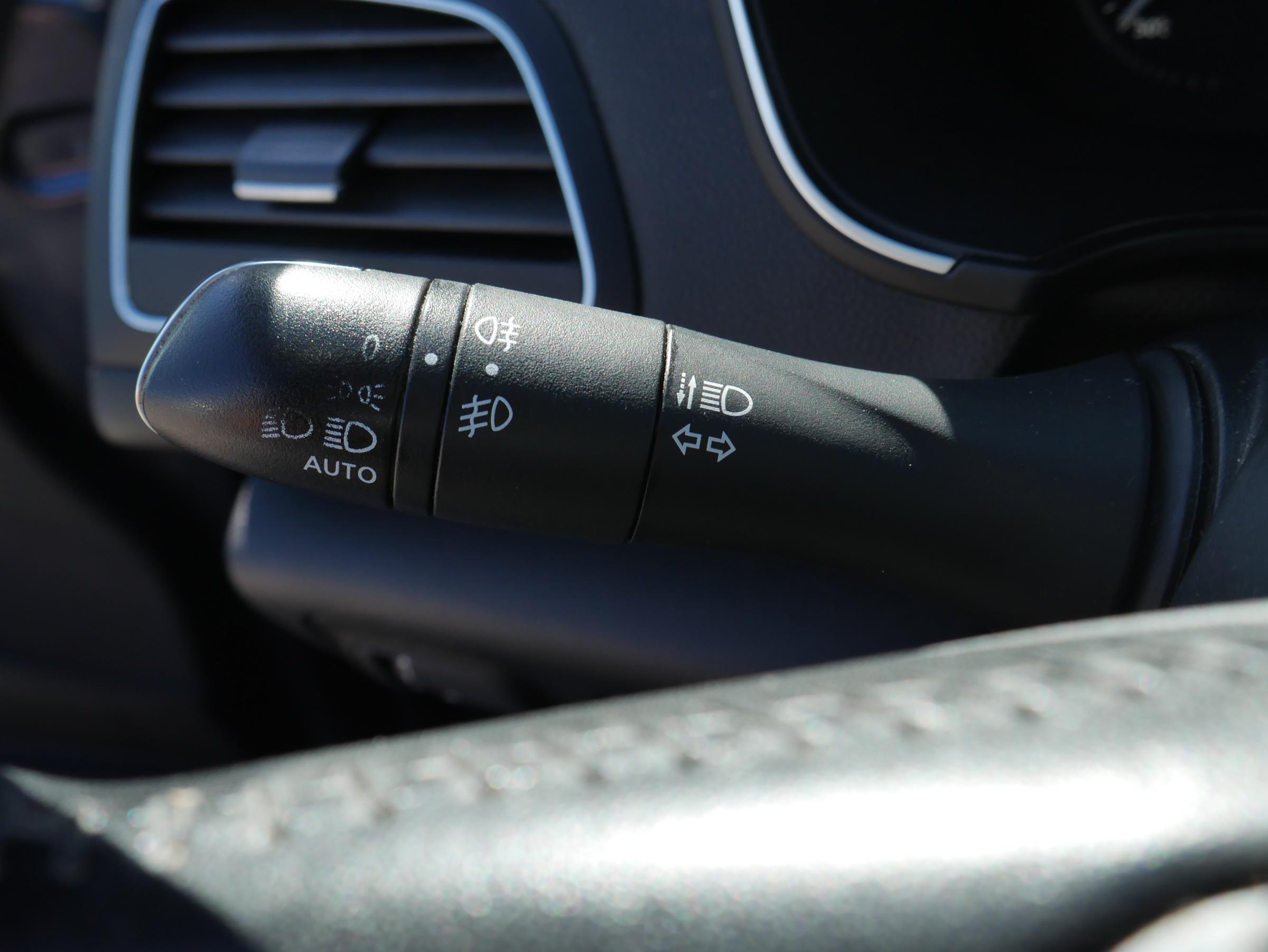 Renault Mégane, 2017 - pohled č. 13