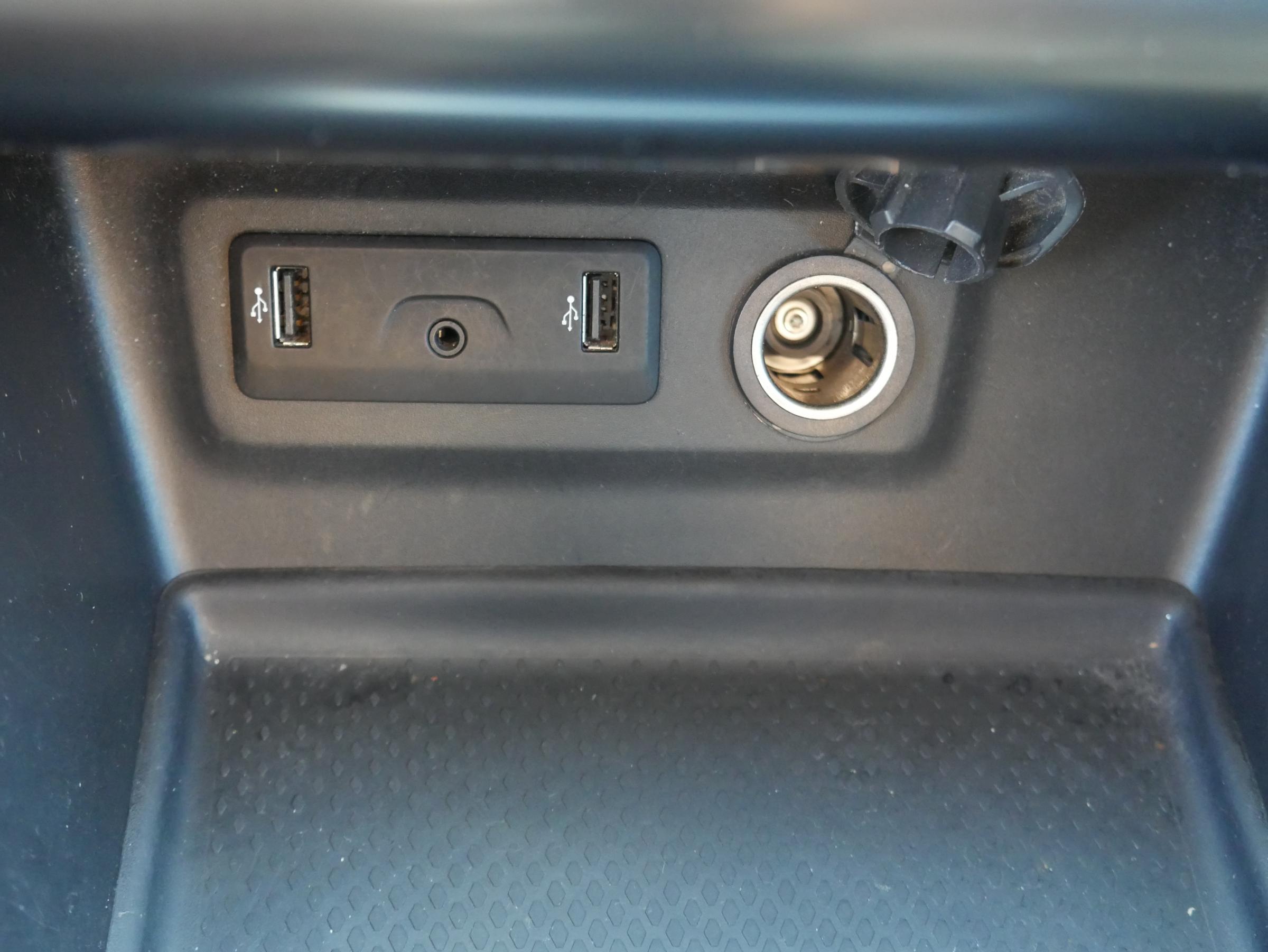 Renault Mégane, 2017 - pohled č. 19