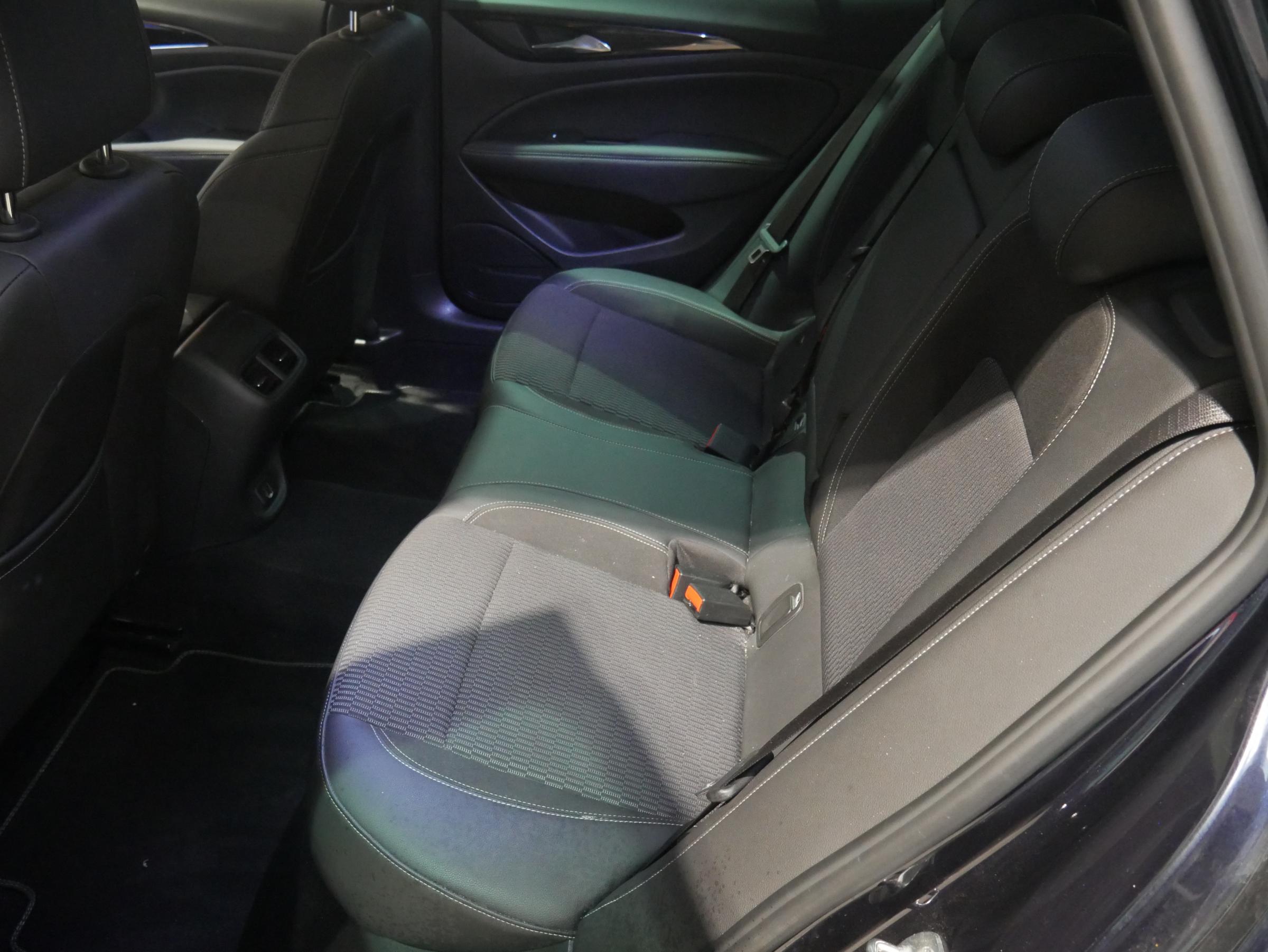 Opel Insignia, 2019 - pohled č. 11