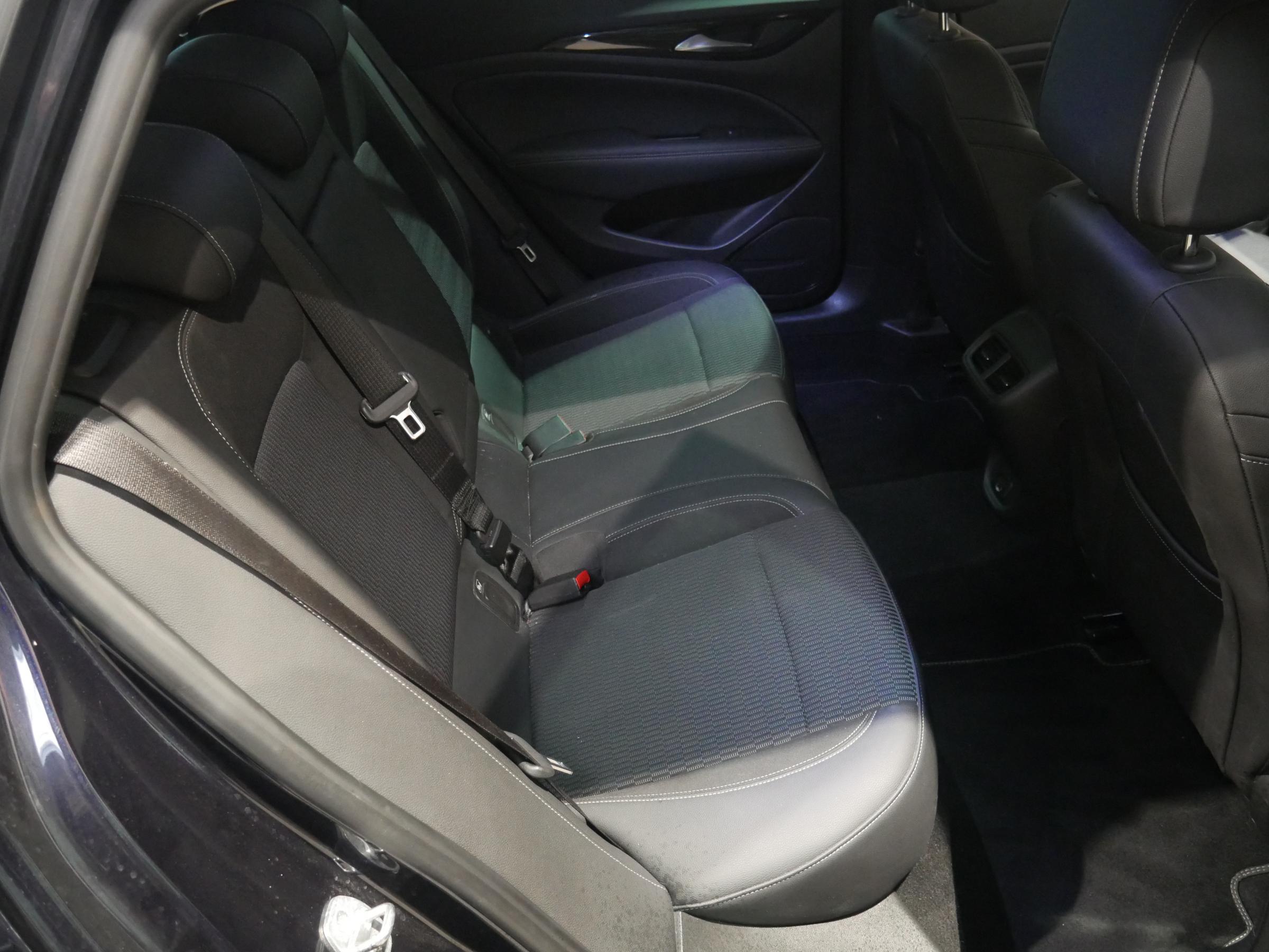 Opel Insignia, 2019 - pohled č. 13