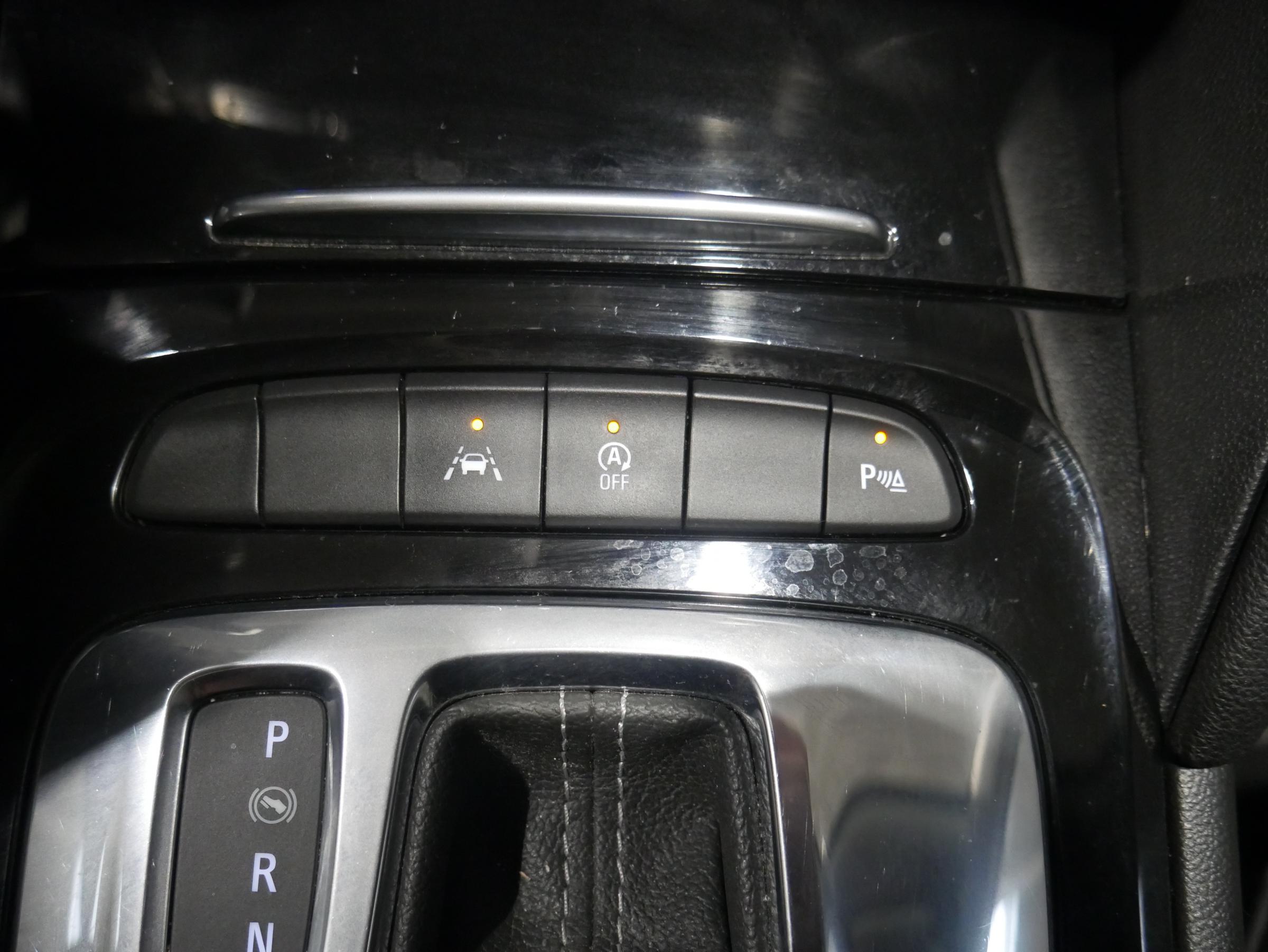 Opel Insignia, 2019 - pohled č. 21