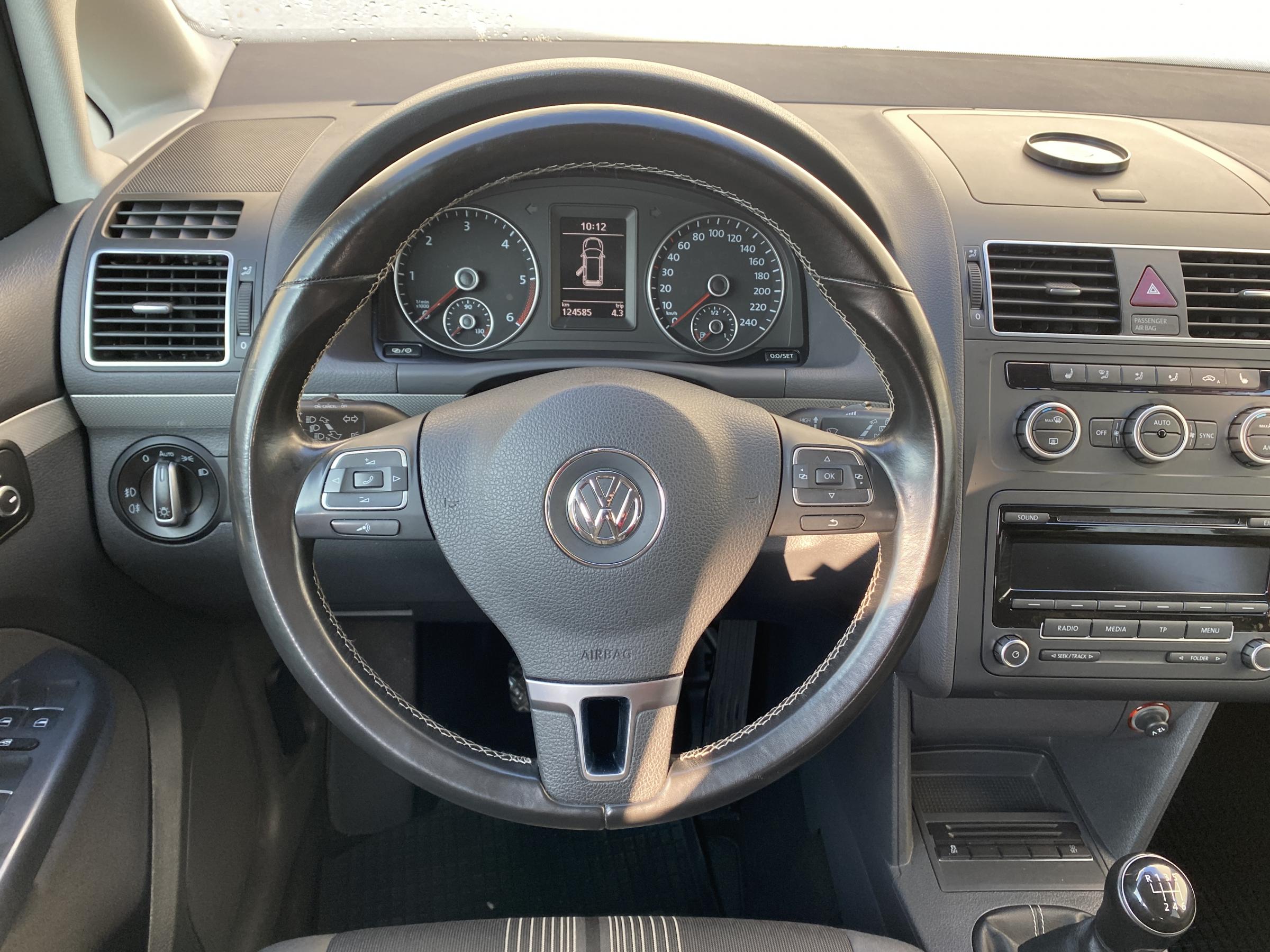 Volkswagen Touran, 2012 - pohled č. 11