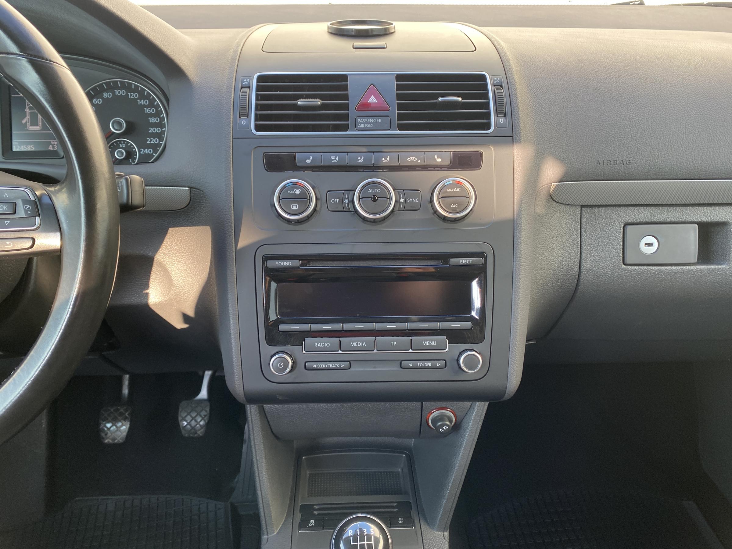 Volkswagen Touran, 2012 - pohled č. 12