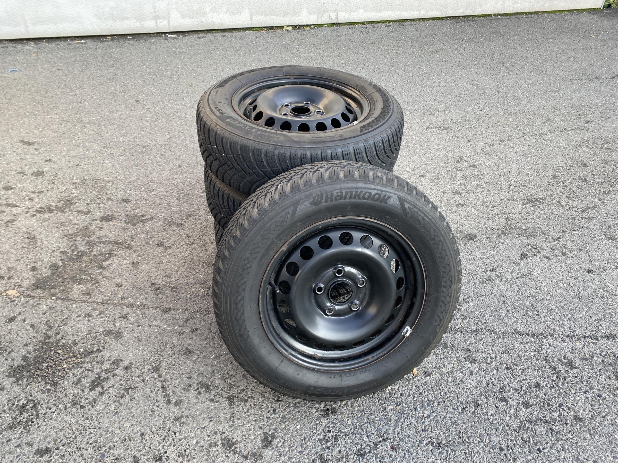 Volkswagen Touran, 2012 - pohled č. 17