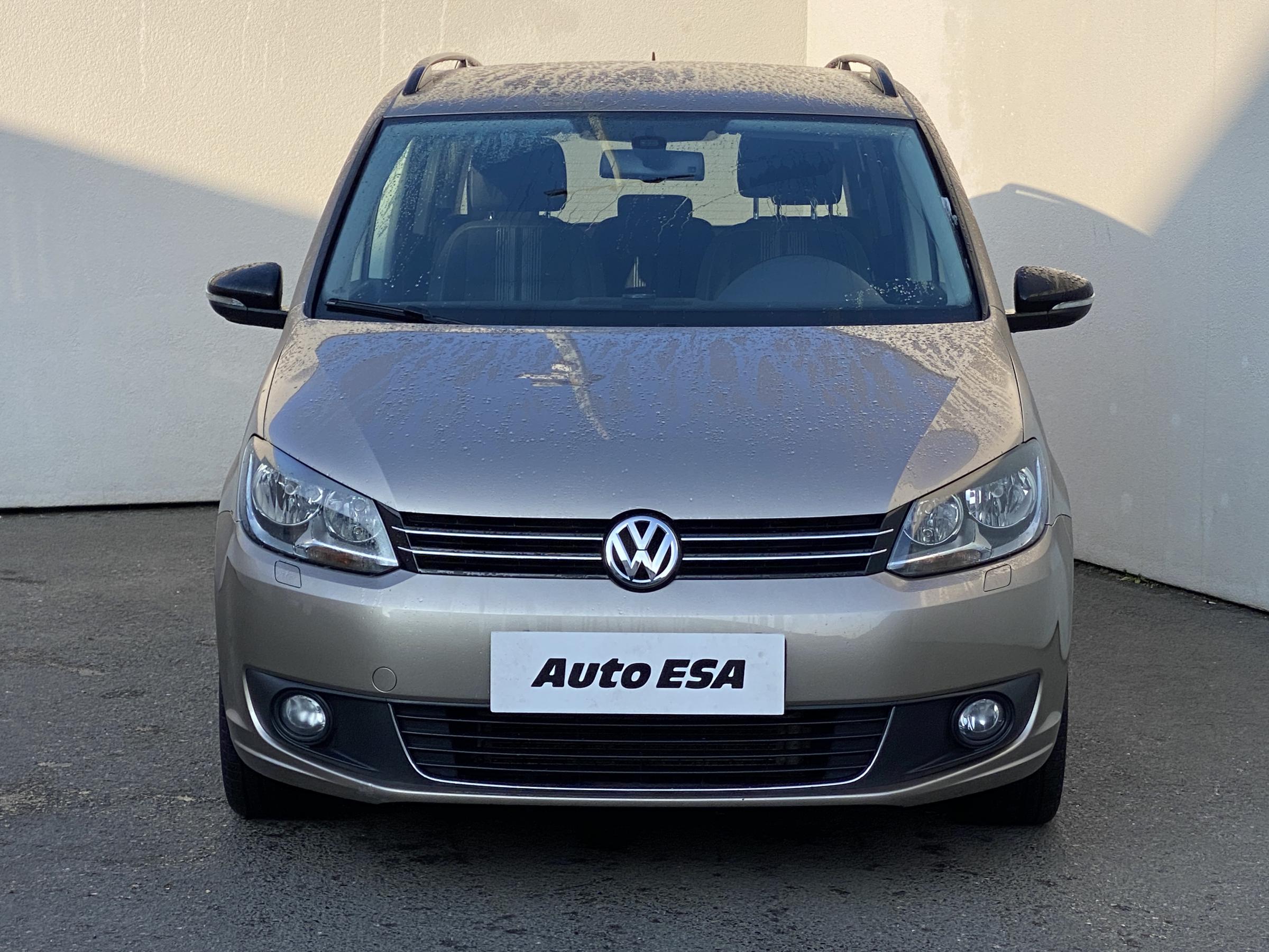 Volkswagen Touran, 2012 - pohled č. 2