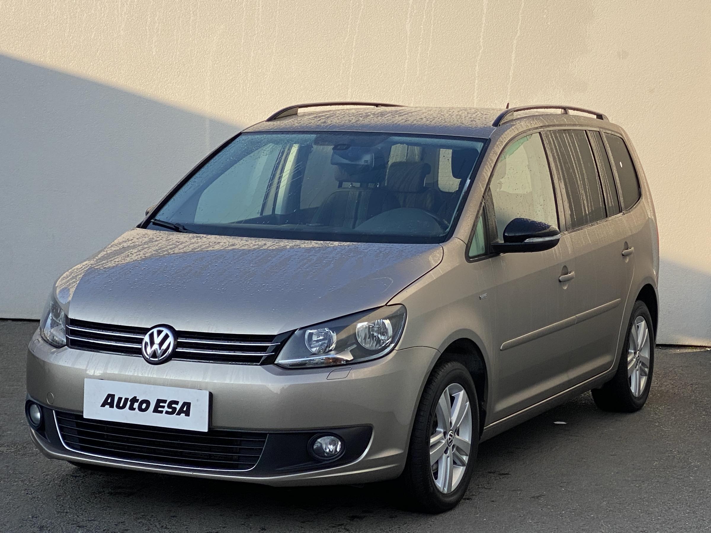 Volkswagen Touran, 2012 - pohled č. 3