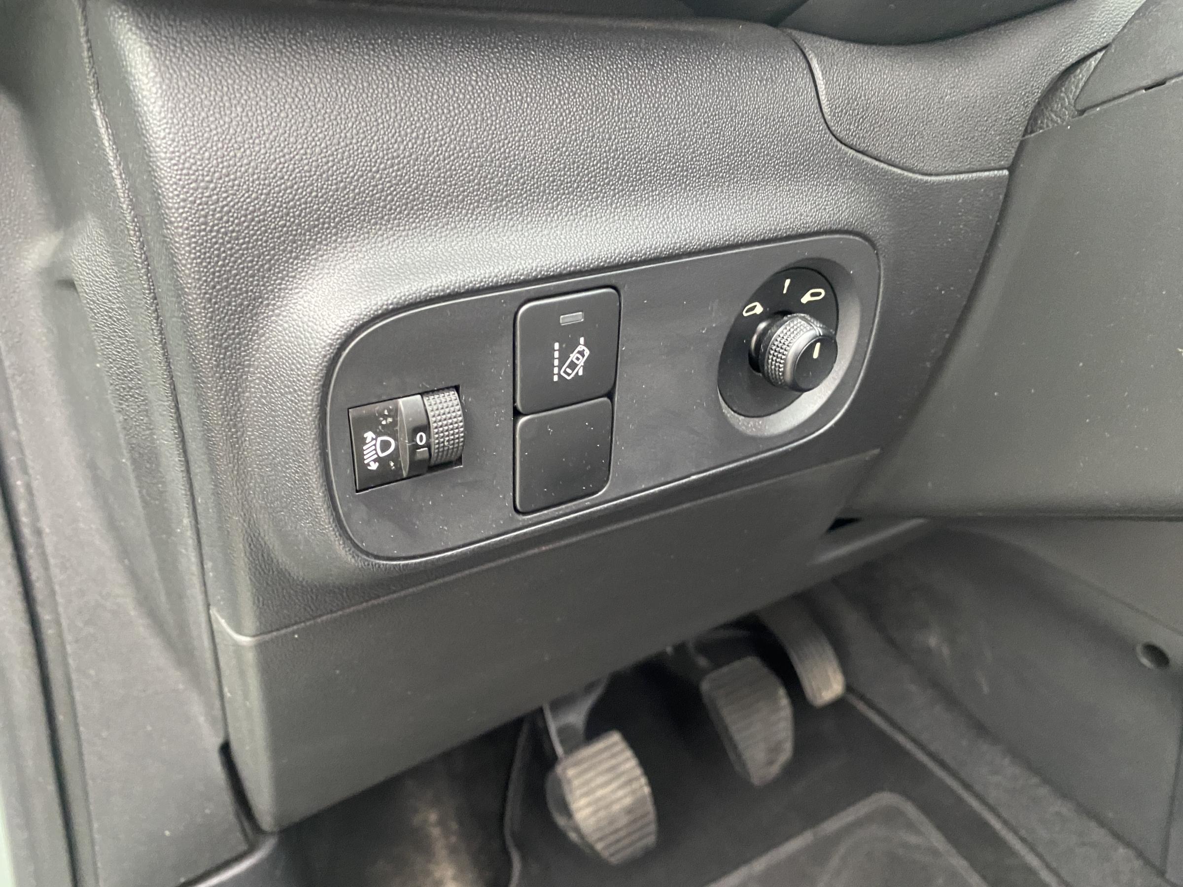 Citroën C3, 2017 - pohled č. 15