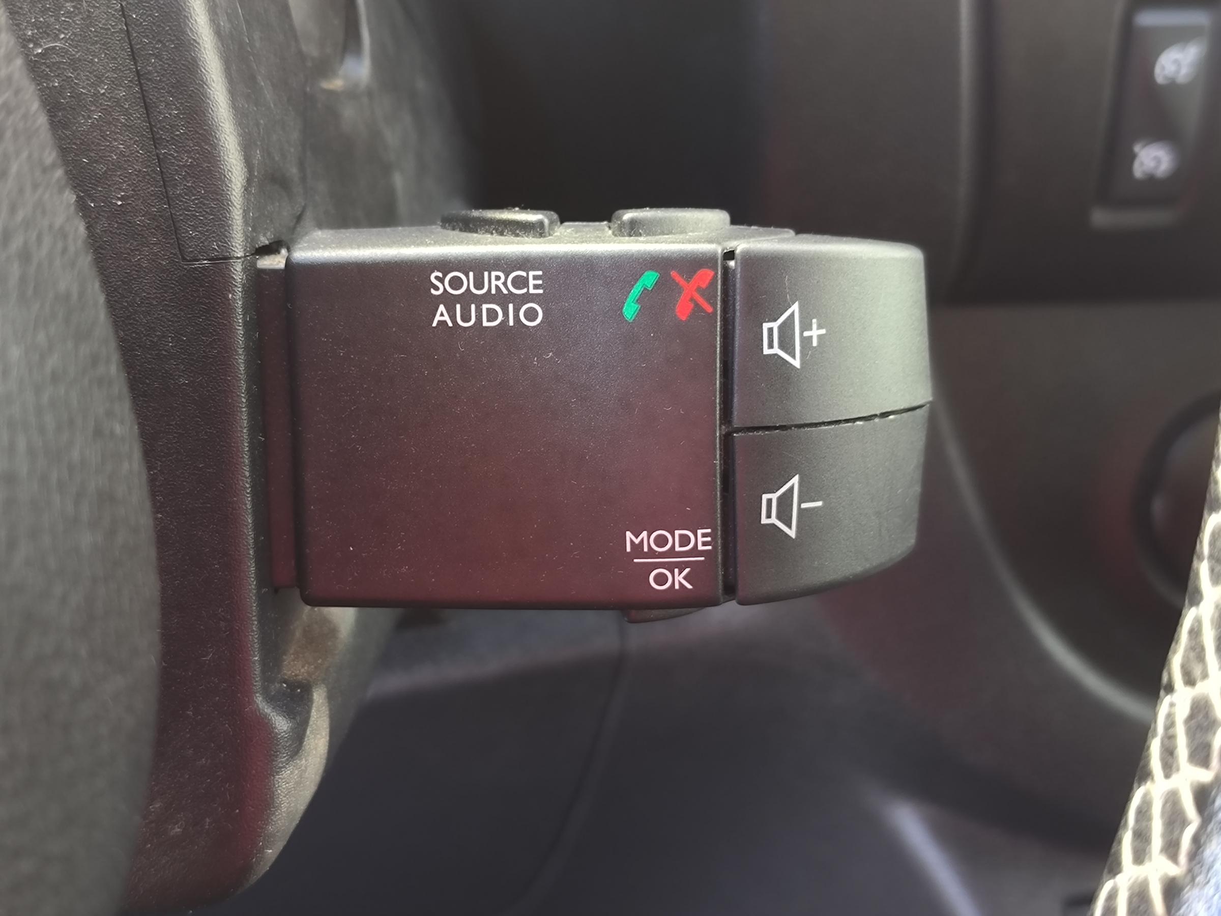 Opel Vivaro, 2015 - pohled č. 18