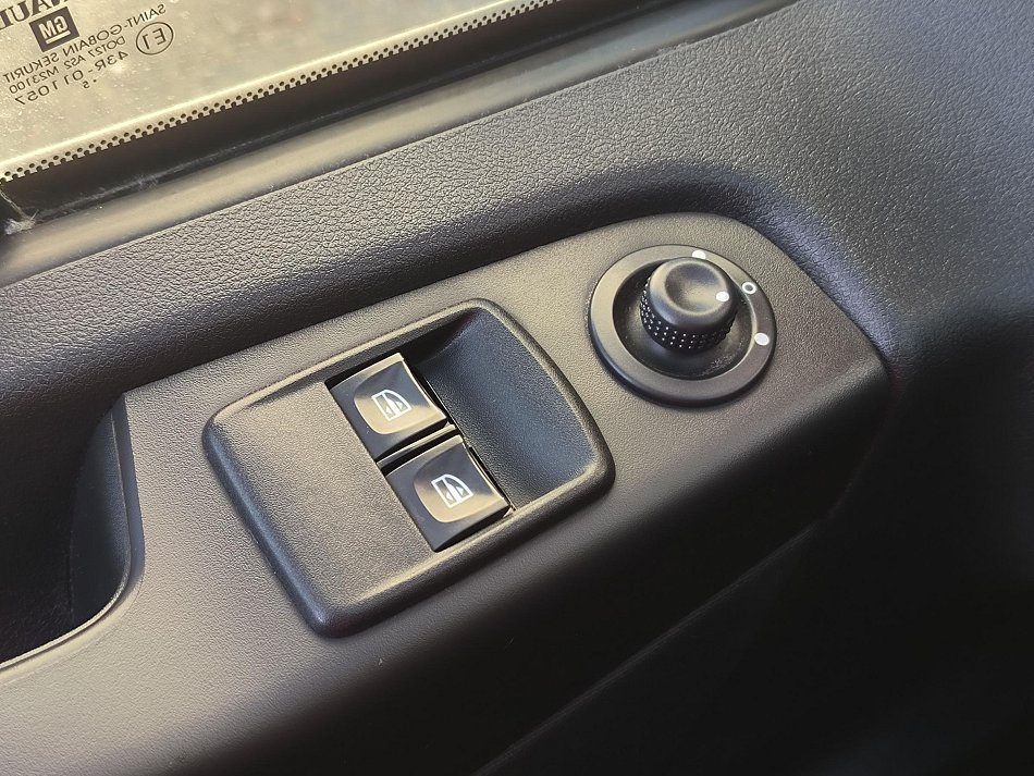 Opel Vivaro 1.6CDTi  L2 6míst