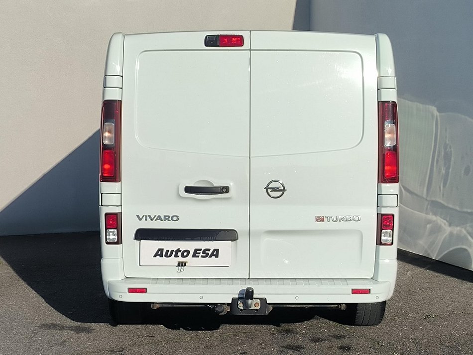Opel Vivaro 1.6CDTi  L2 6míst