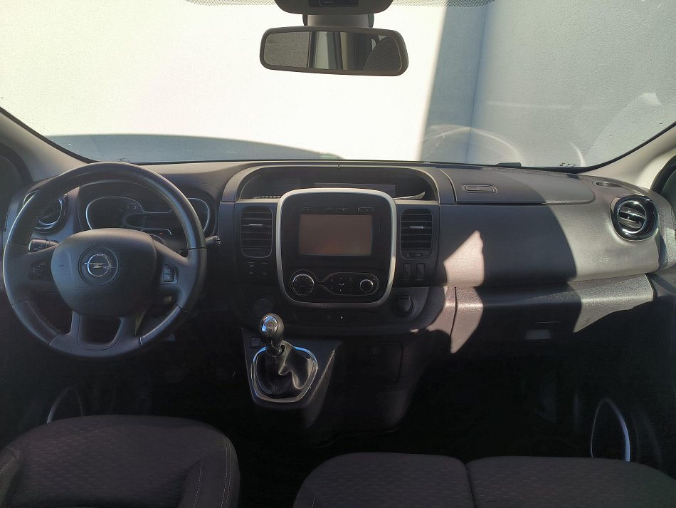 Opel Vivaro 1.6CDTi  L2 6míst