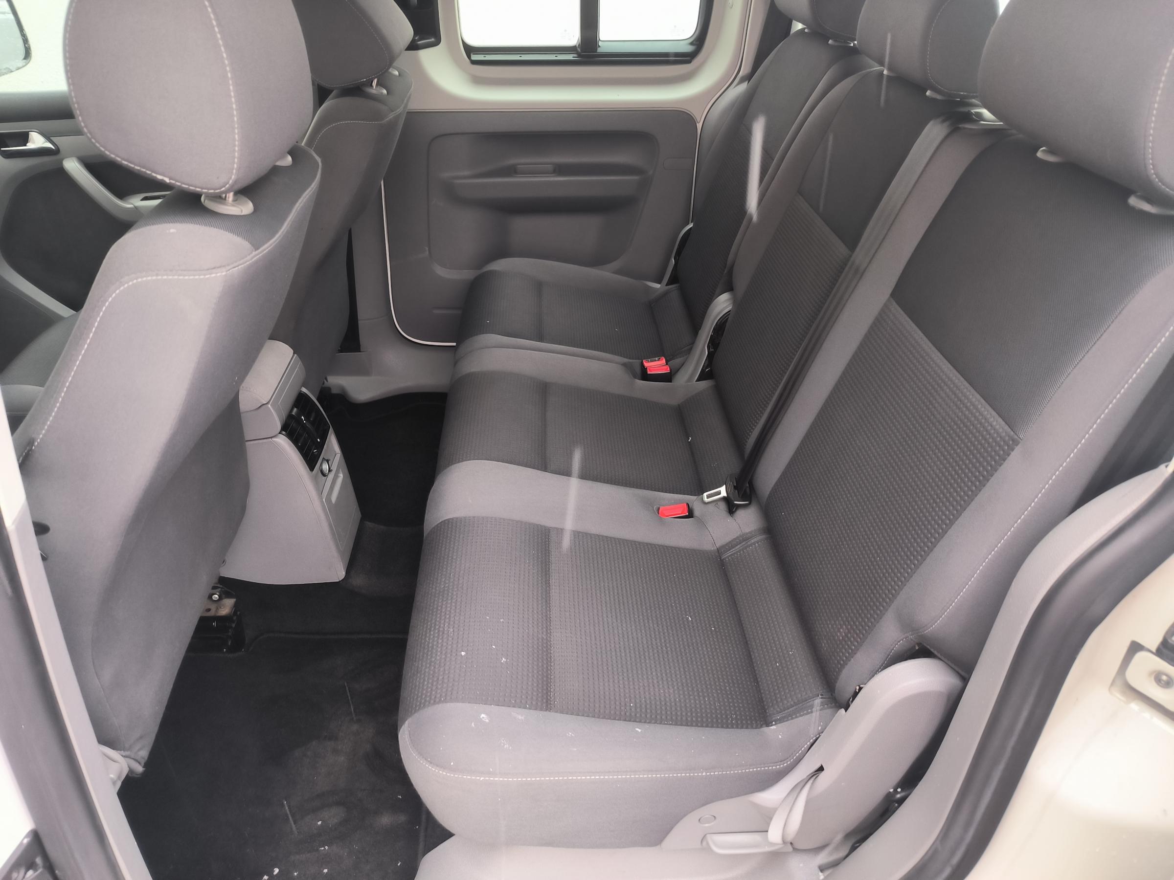 Volkswagen Caddy, 2010 - pohled č. 10