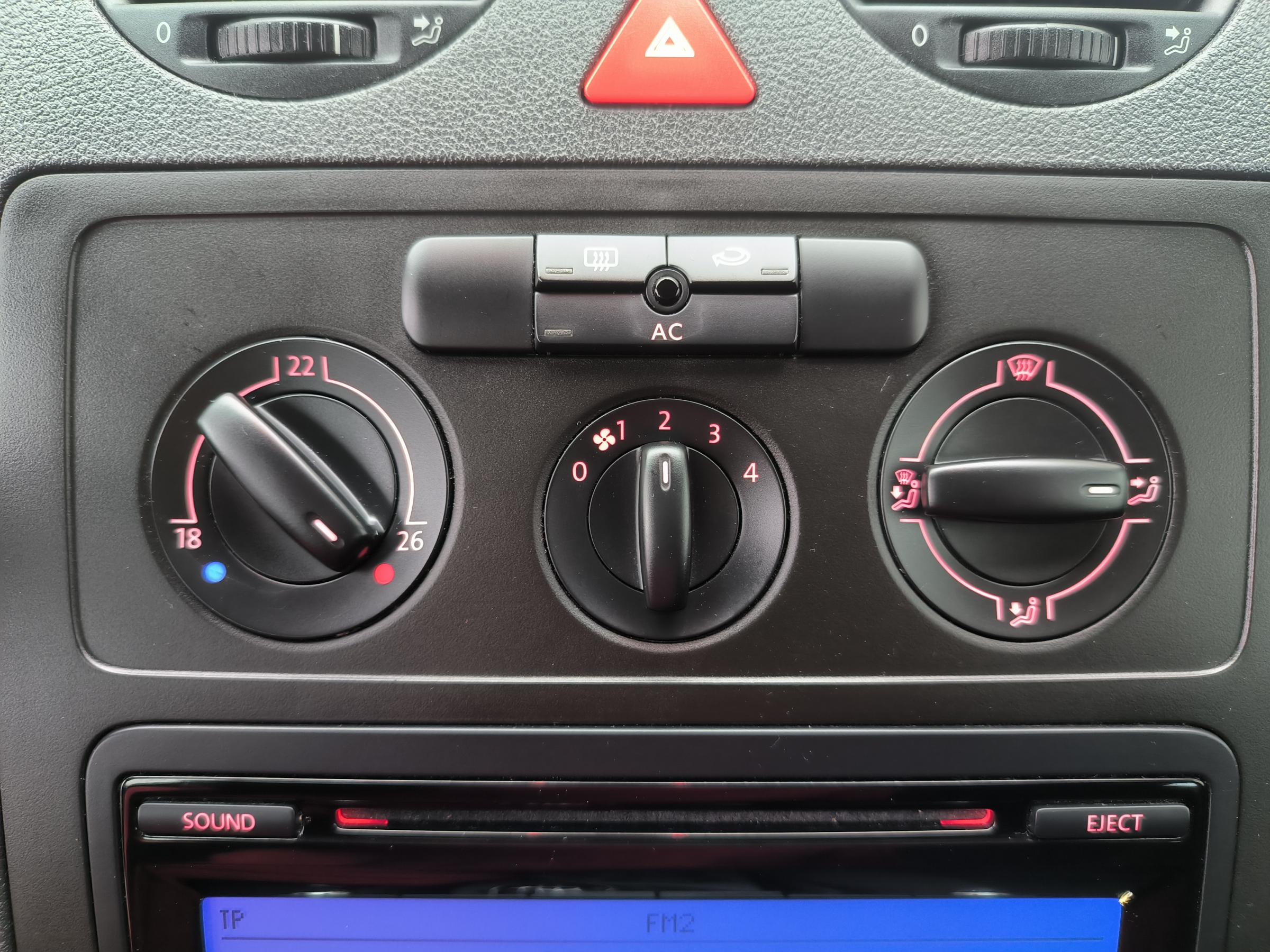 Volkswagen Caddy, 2010 - pohled č. 14