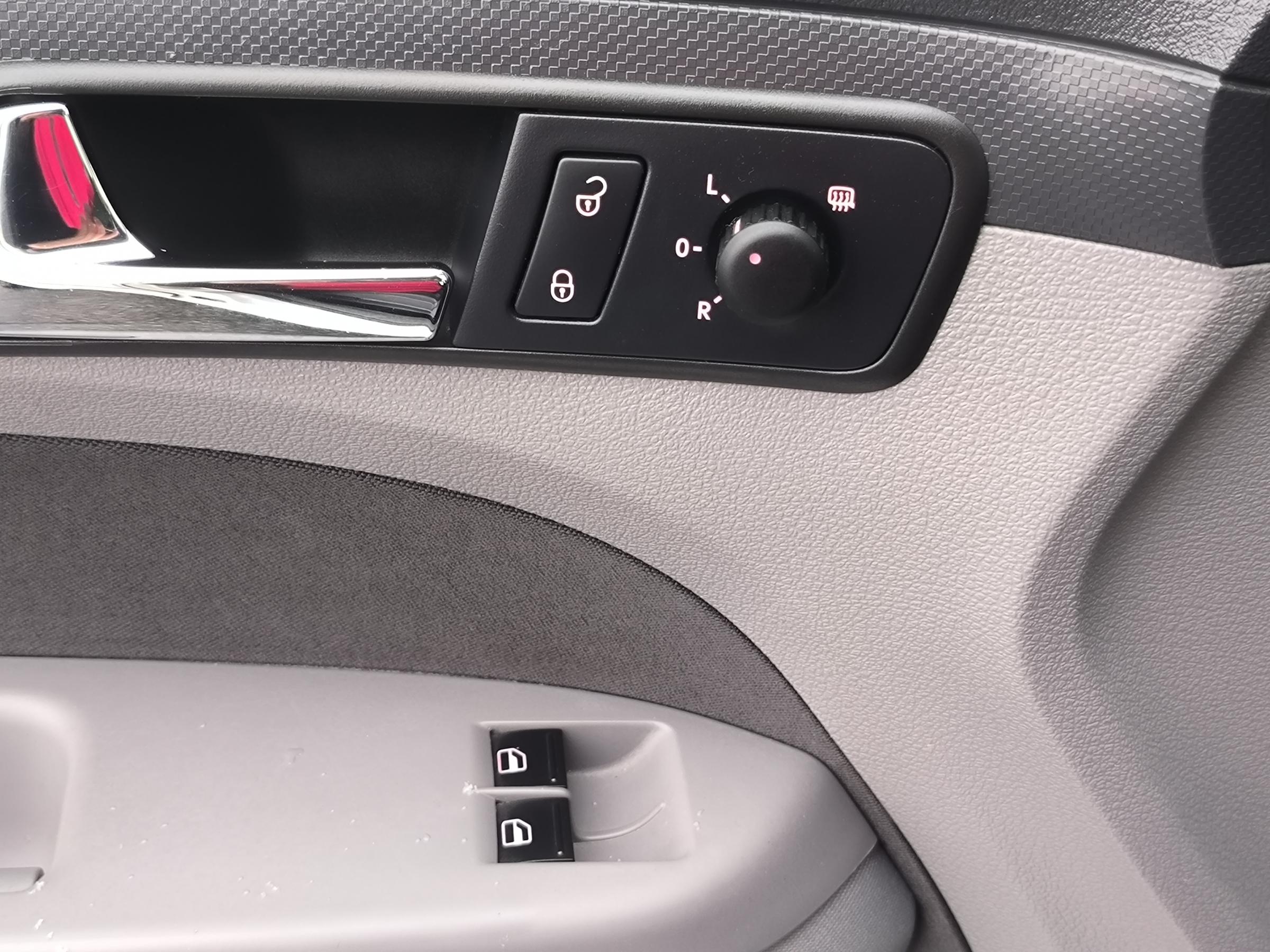 Volkswagen Caddy, 2010 - pohled č. 16