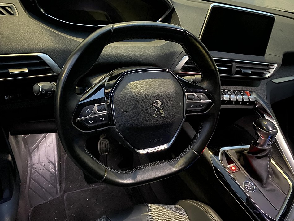 Peugeot 3008 1.2 PT Allure