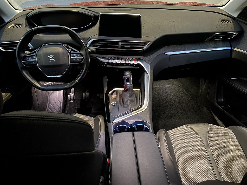 Peugeot 3008 1.2 PT Allure