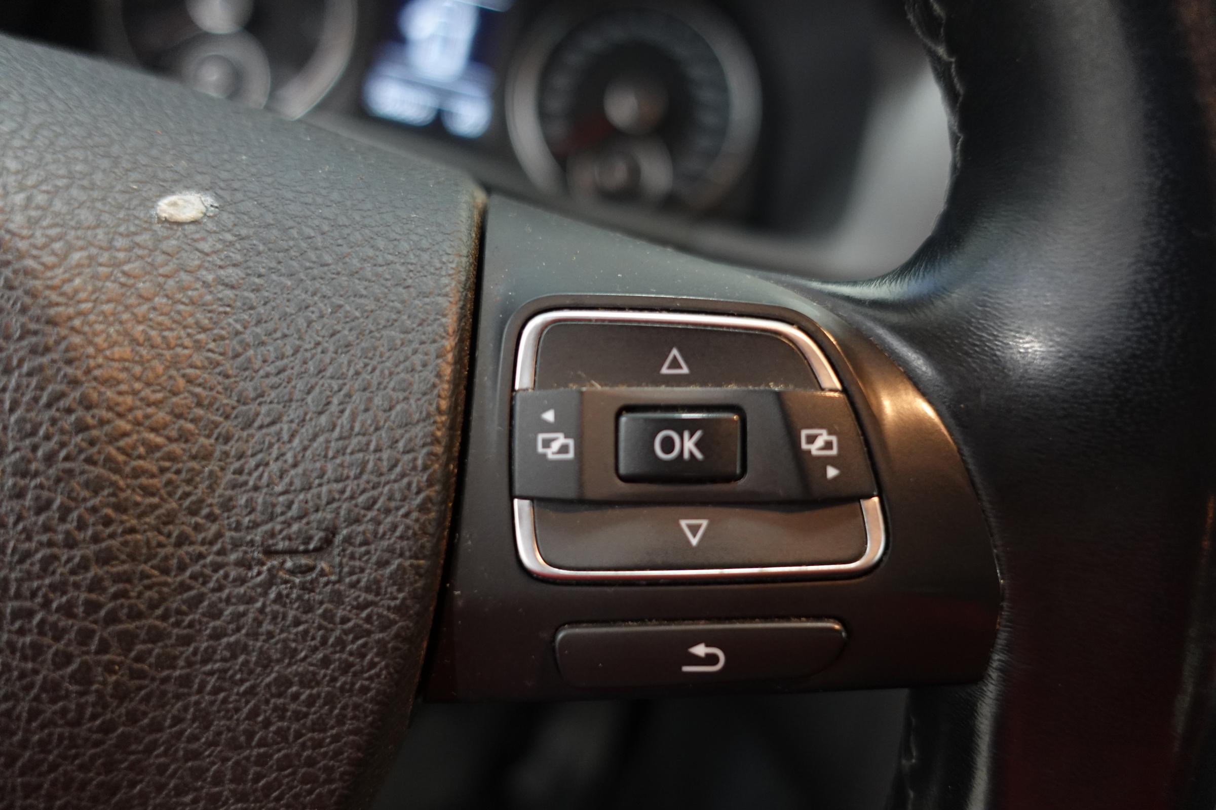 Volkswagen Touran, 2013 - pohled č. 16