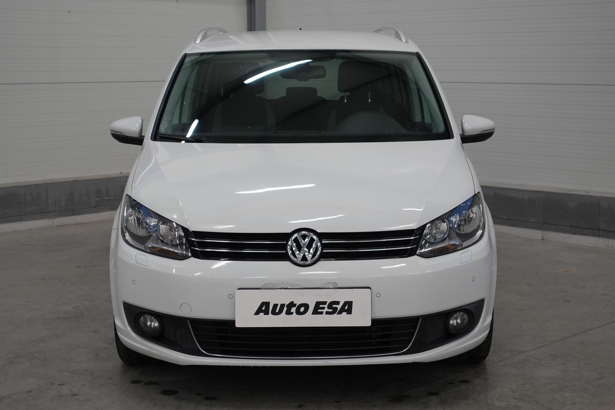 Volkswagen Touran, 2013 - pohled č. 2