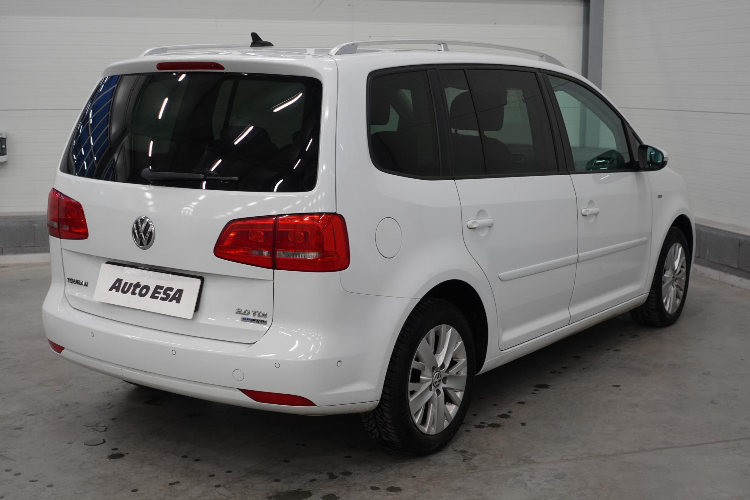 Volkswagen Touran, 2013 - pohled č. 6
