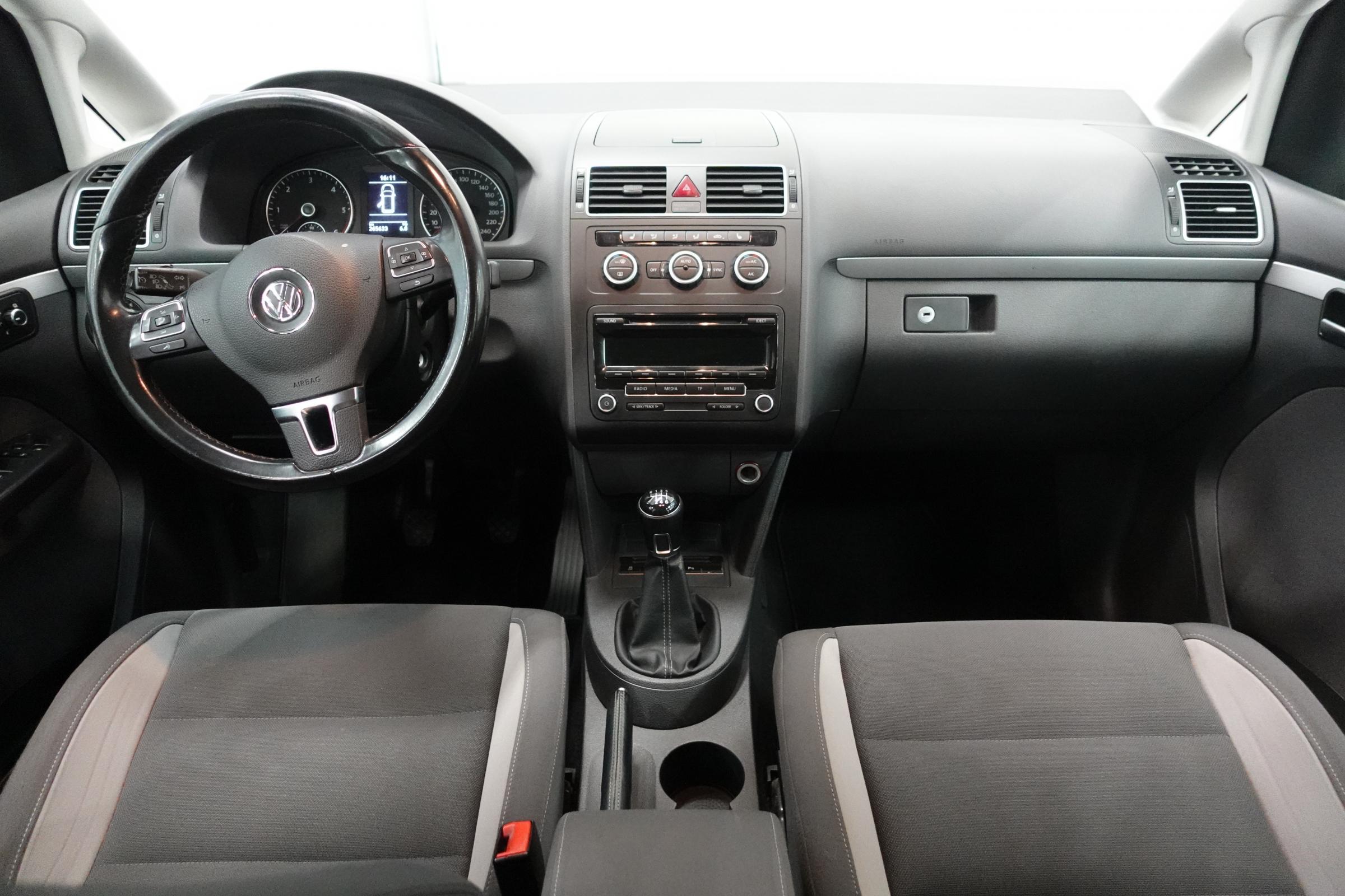 Volkswagen Touran, 2013 - pohled č. 8