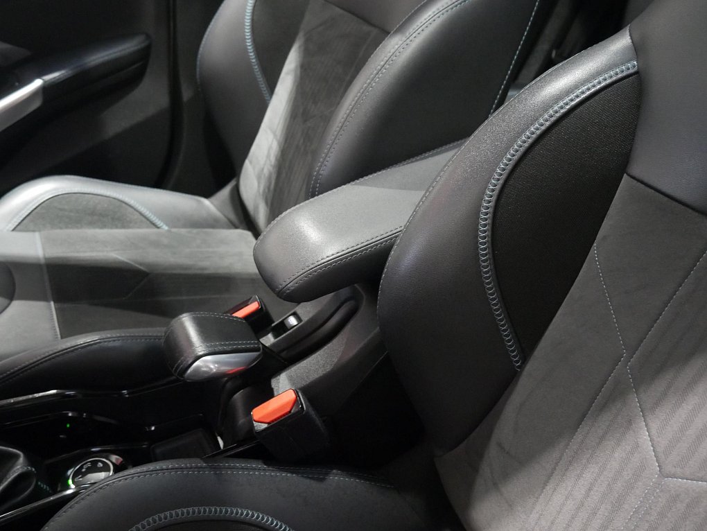 Peugeot 2008 1.2 PT Crossway