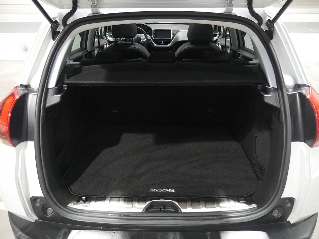 Peugeot 2008 1.2 PT Crossway